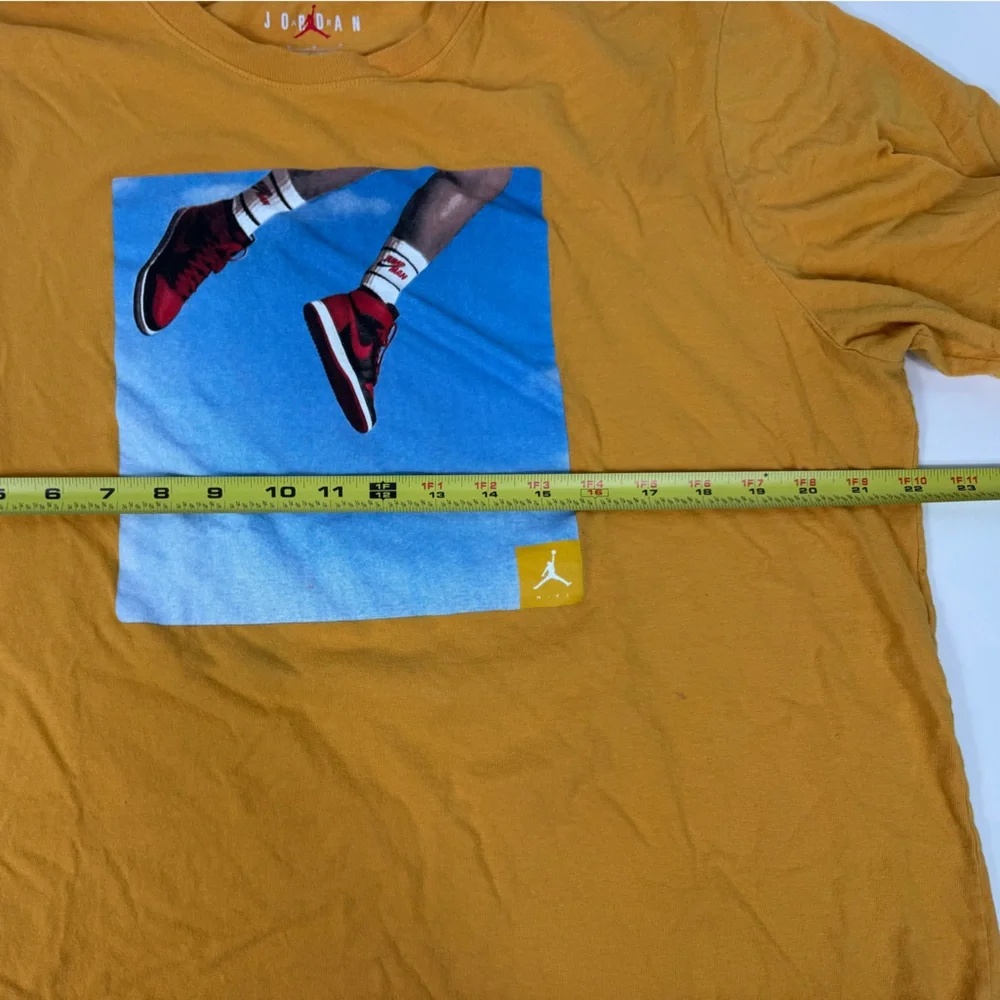 Jordan Jumpman Photo Yellow T Shirt Men’s Size Large‎